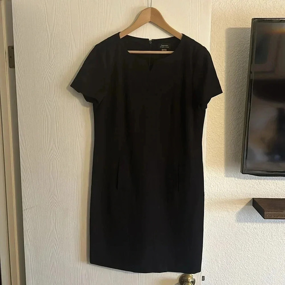 Stylish Tahari Arthur S Levine dress - Picture 1 of 4